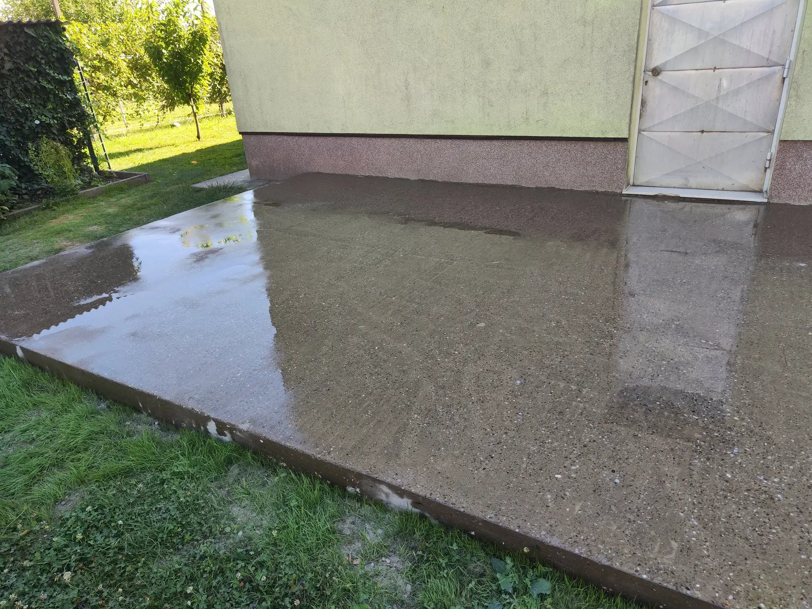 Strojno zbrušena betonska terasa, Pragersko